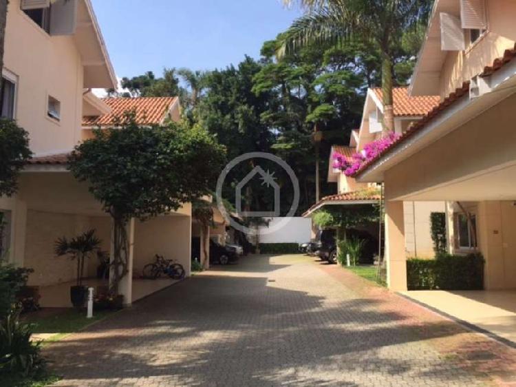 Casa de Condomínio com 5 Quartos à Venda, 360 m² por R$