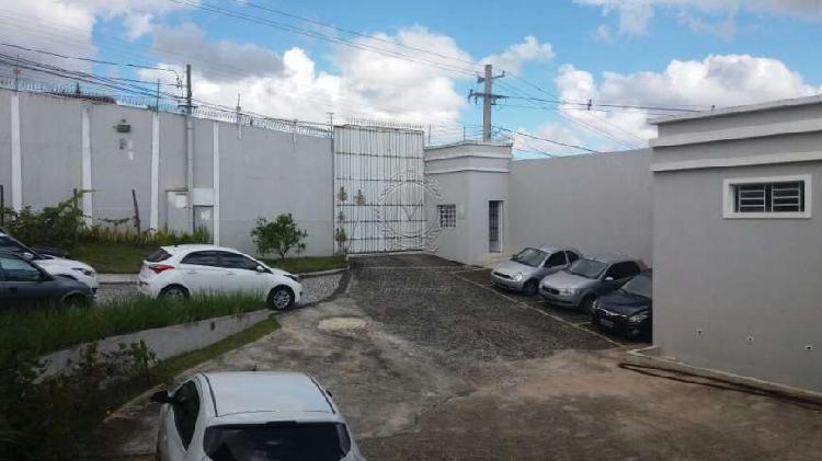 Galpão/Depósito/Armazém à Venda, 1800 m² por R$