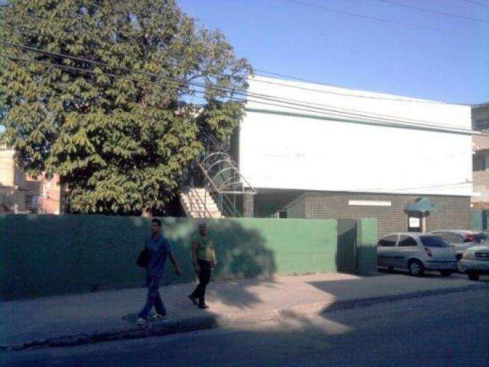 Imóvel Comercial com 12 Quartos para Alugar, 170 m² por R$