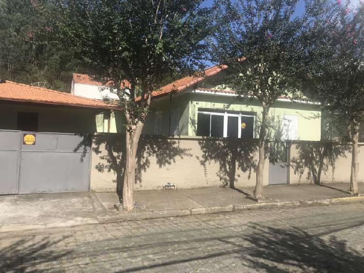 Imóvel Comercial com 3 Quartos para Alugar, 120 m² por R$