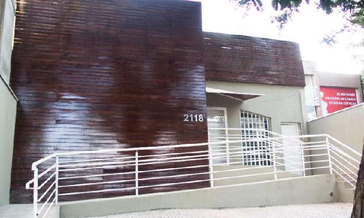 Imóvel Comercial com 6 Quartos para Alugar, 216 m² por R$