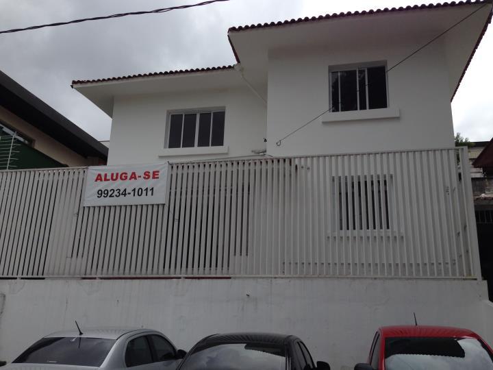 Imóvel Comercial com 7 Quartos para Alugar, 400 m² por R$