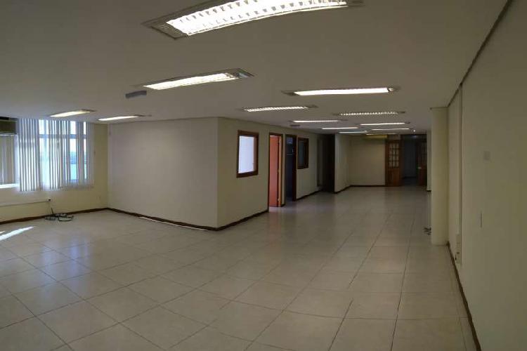 Imóvel Comercial para Alugar, 166 m² por R$ 3.300/Mês