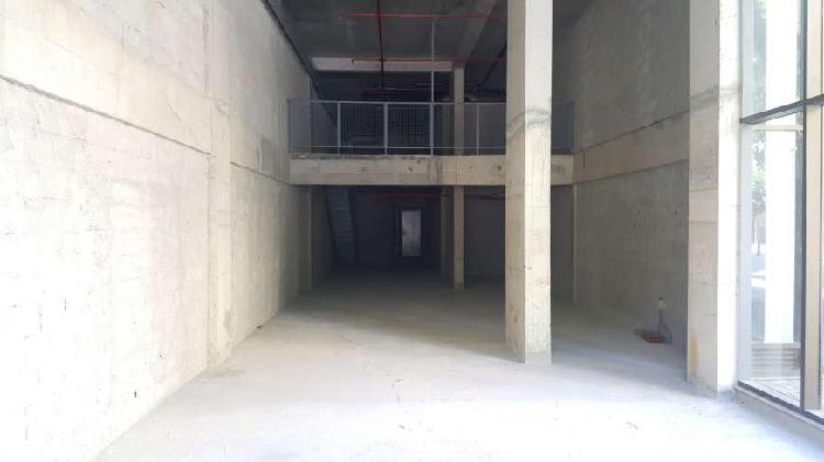 Loja Comercial para Alugar, 244 m² por R$ 15.000/Mês COD.