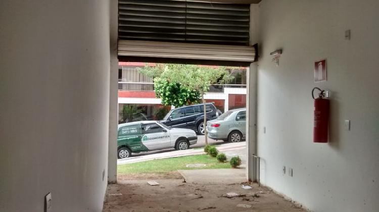 Loja Comercial para Alugar, 33 m² por R$ 900/Mês COD.