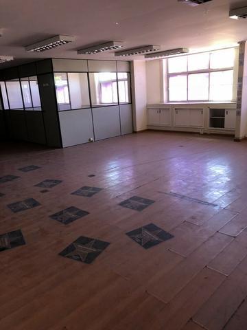 Sala Comercial à Venda, 220 m² por R$ 250.000 COD.