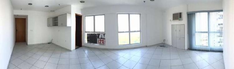 Sala Comercial à Venda, 38 m² por R$ 456.000 COD. SCB923