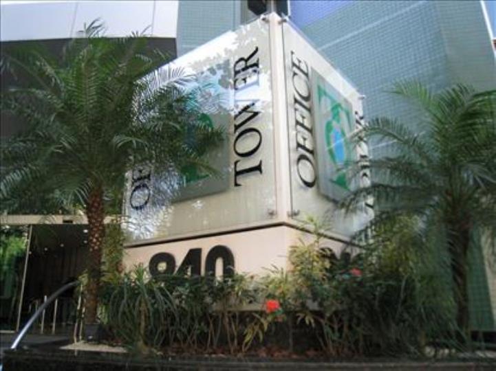 Sala Comercial com 100 Quartos para Alugar, 35 m² por R$