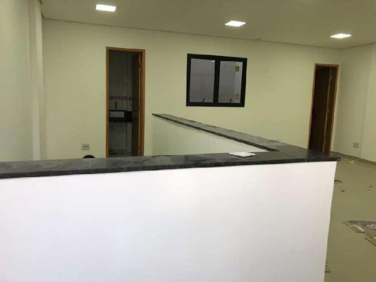 Sala Comercial com 2 Quartos para Alugar, 200 m² por R$