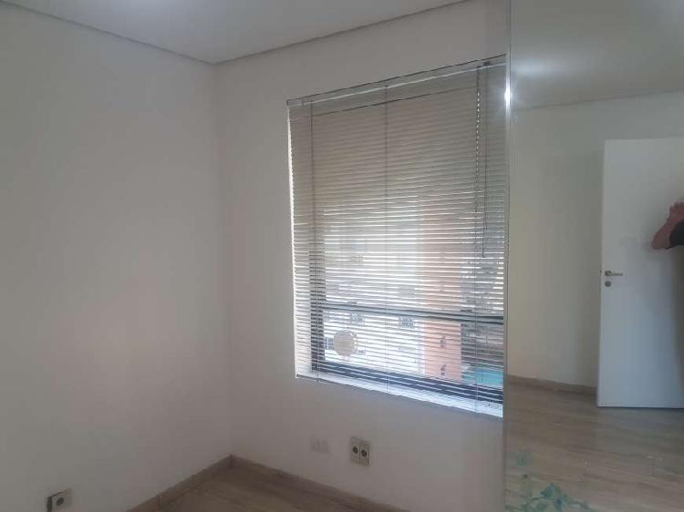 Sala Comercial com 2 Quartos para Alugar, 30 m² por R$