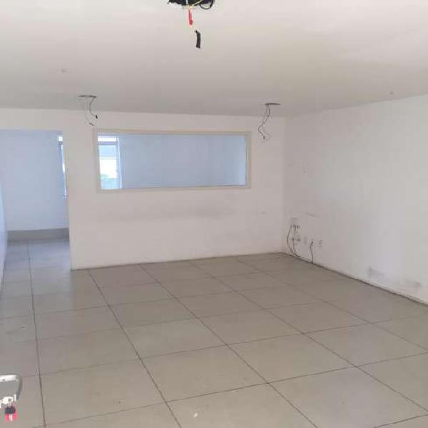 Sala Comercial para Alugar, 30 m² por R$ 1.400/Mês COD.