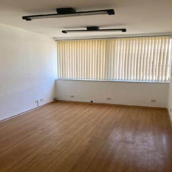 Sala Comercial para Alugar, 60 m² por R$ 3.500/Mês COD.