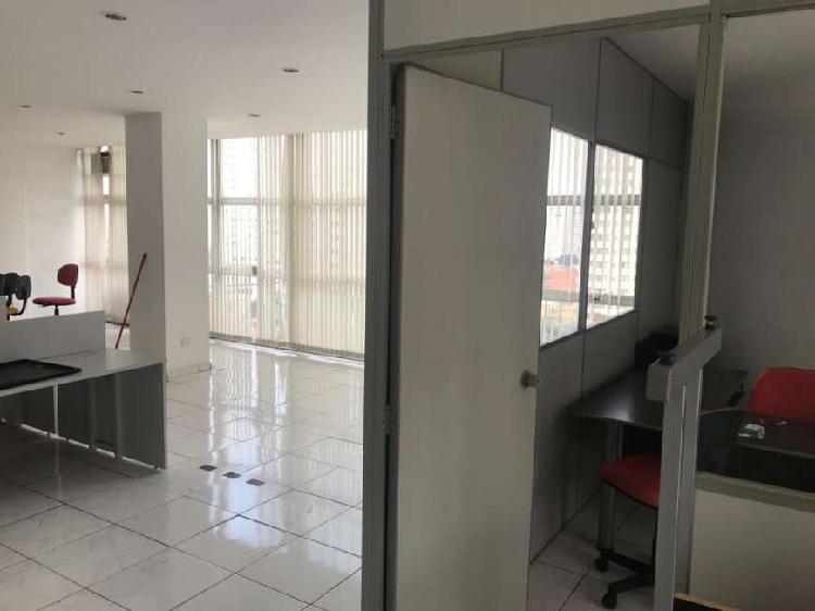 Sala Comercial para Alugar, 84 m² por R$ 1.600/Mês COD.