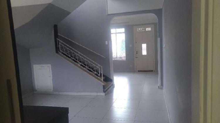 Sobrado com 2 Quartos à Venda, 165 m² por R$ 840.000 COD.