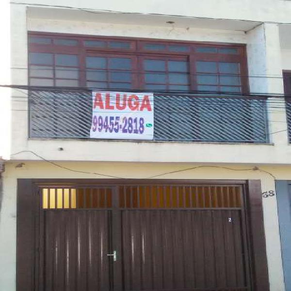 Sobrado com 2 Quartos para Alugar, 75 m² por R$ 1.200/Mês