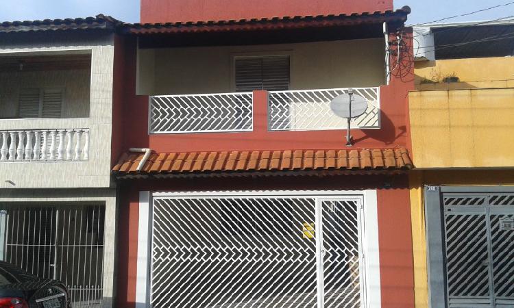 Sobrado com 2 Quartos para Alugar, 90 m² por R$ 1.200/Mês