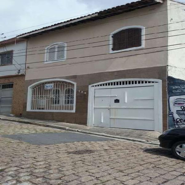 Sobrado com 3 Quartos para Alugar, 120 m² por R$ 2.600/Mês