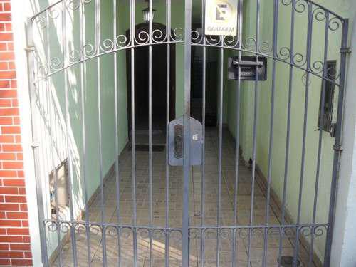 Sobrado com 3 Quartos para Alugar, 200 m² por R$ 2.000/Mês