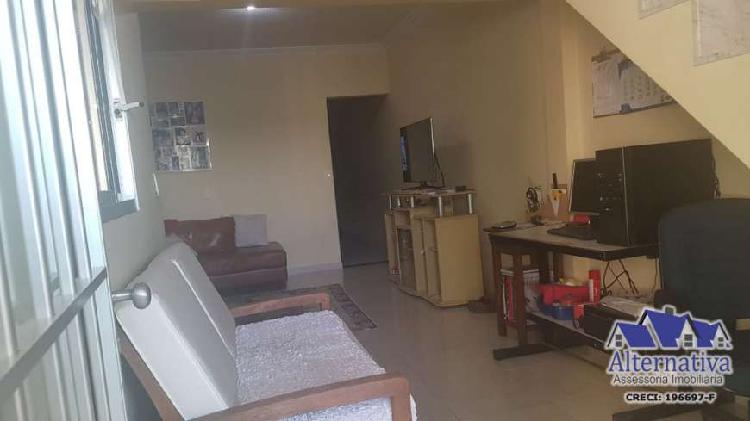 Sobrado com 3 Quartos para Alugar, 80 m² por R$ 1.800/Mês