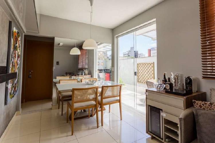 Apartamento com 2 Quartos à Venda, 140 m² por R$ 630.000
