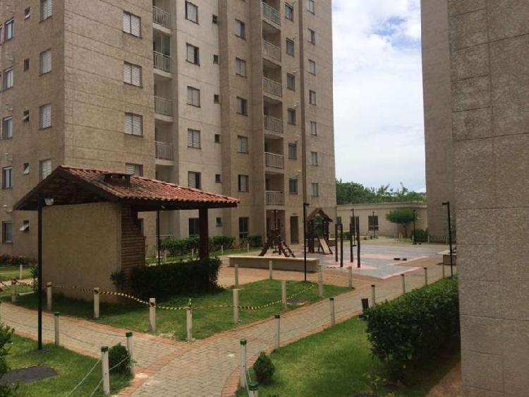 Apartamento com 2 Quartos à Venda, 47 m² por R$ 212.000