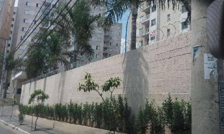 Apartamento com 2 Quartos à Venda, 49 m² por R$ 197.000
