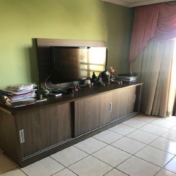 Apartamento com 2 Quartos à Venda, 50 m² por R$ 210.000