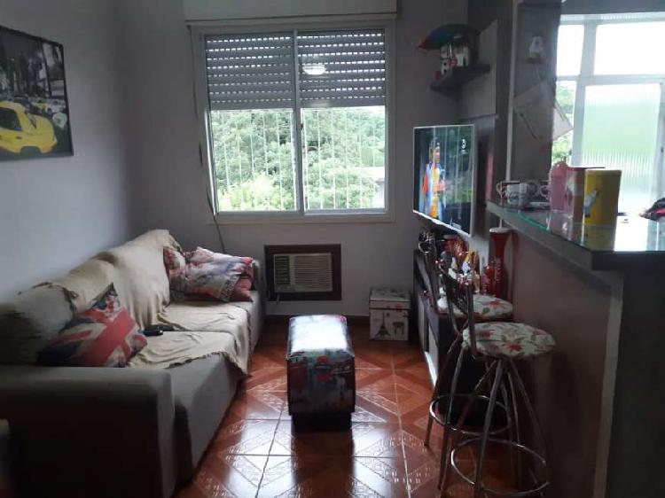 Apartamento com 2 Quartos à Venda, 52 m² por R$ 165.000