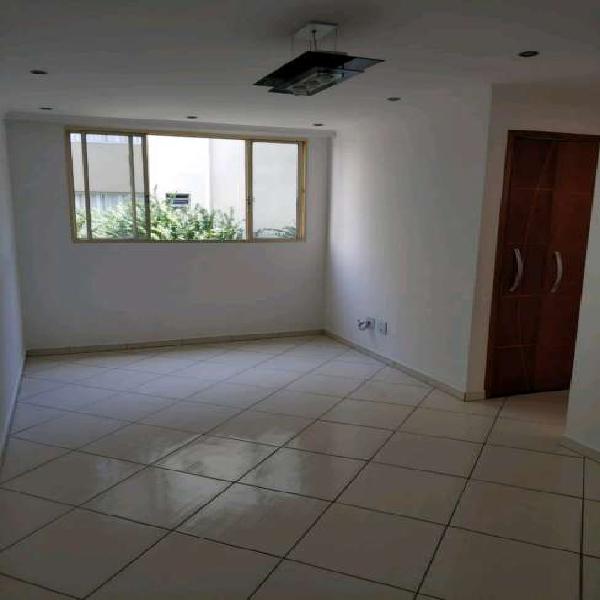 Apartamento com 2 Quartos à Venda, 54 m² por R$ 221.000