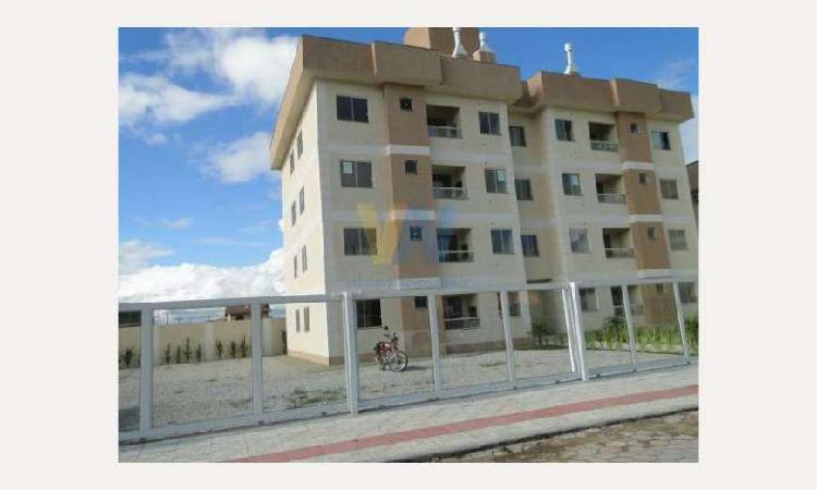Apartamento com 2 Quartos à Venda, 55 m² por R$ 130.000