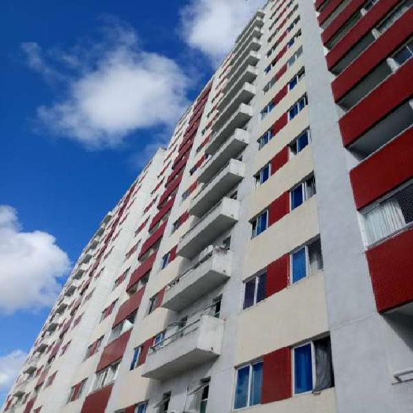 Apartamento com 2 Quartos à Venda, 55 m² por R$ 269.000
