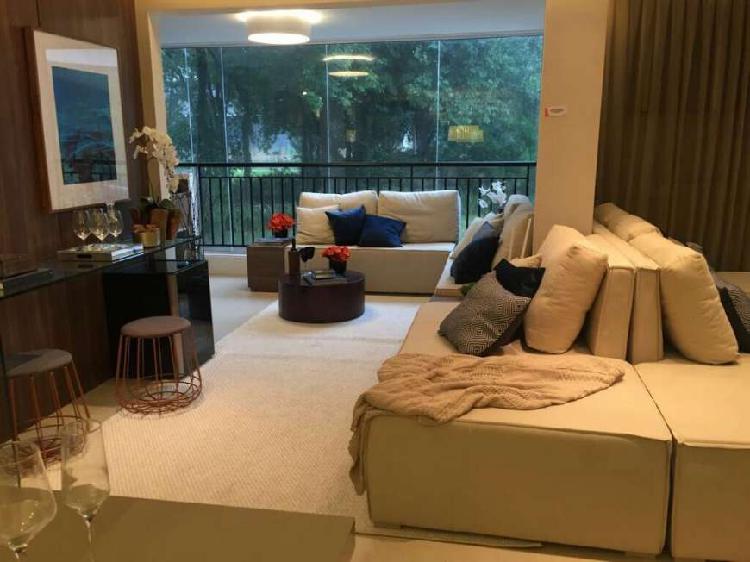 Apartamento com 2 Quartos à Venda, 65 m² por R$ 500.000