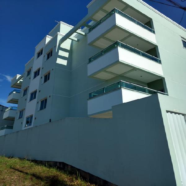 Apartamento com 2 Quartos à Venda, 67 m² por R$ 180.000