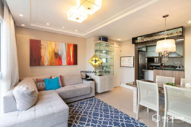 Apartamento com 2 Quartos à Venda, 68 m² por R$ 595.000