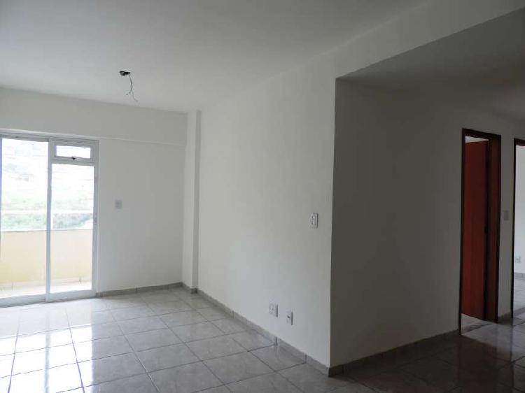 Apartamento com 2 Quartos à Venda, 75 m² por R$ 199.000