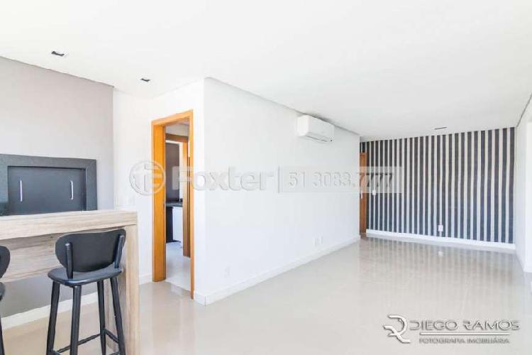 Apartamento com 2 Quartos à Venda, 75 m² por R$ 370.000