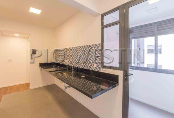 Apartamento com 2 Quartos à Venda, 75 m² por R$ 730.000