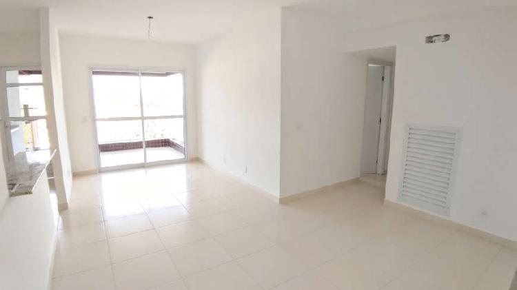 Apartamento com 2 Quartos à Venda, 78 m² por R$ 420.000