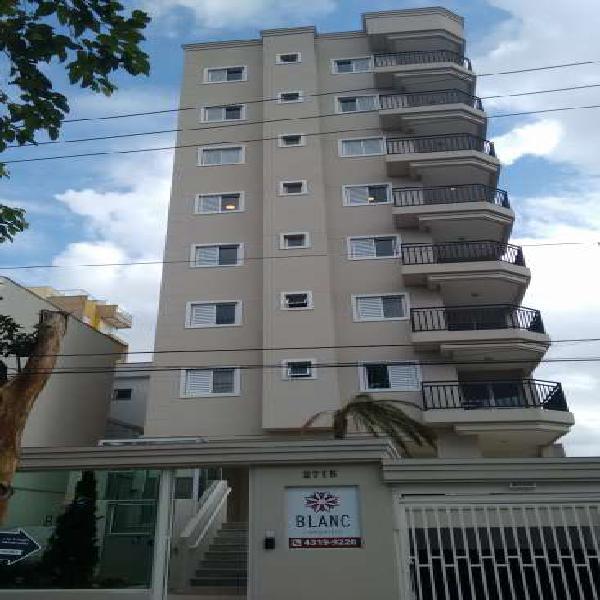 Apartamento com 2 Quartos à Venda, 87 m² por R$ 405.000