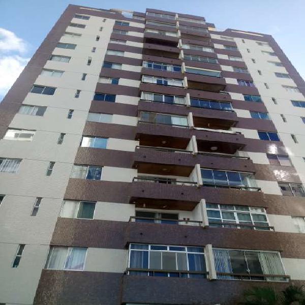 Apartamento com 3 Quartos à Venda, 101 m² por R$ 500.000