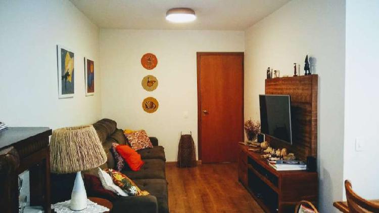 Apartamento com 3 Quartos à Venda, 110 m² por R$ 850.000