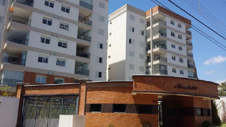 Apartamento com 3 Quartos à Venda, 117 m² por R$ 770.000