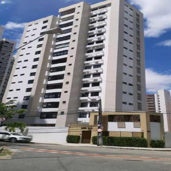 Apartamento com 3 Quartos à Venda, 140 m² por R$ 450.000