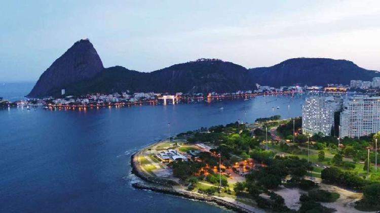 Apartamento com 3 Quartos à Venda, 150 m² por R$ 2.333.000
