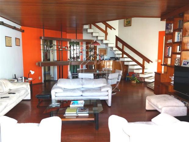 Apartamento com 3 Quartos à Venda, 151 m² por R$ 1.280.000