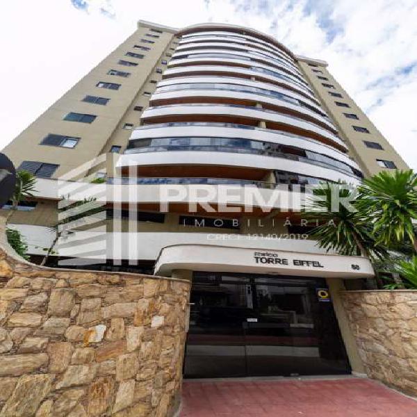 Apartamento com 3 Quartos à Venda, 155 m² por R$ 950.000