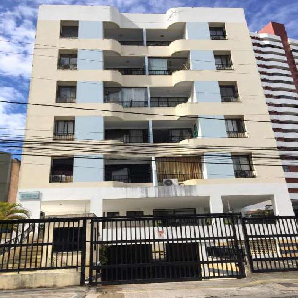 Apartamento com 3 Quartos à Venda, 65 m² por R$ 239.000