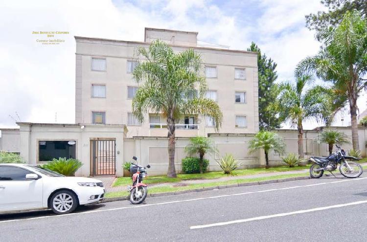 Apartamento com 3 Quartos à Venda, 69 m² por R$ 270.000