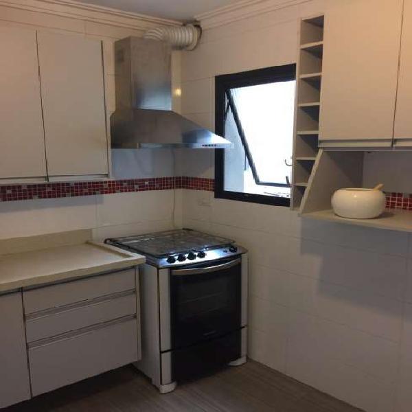 Apartamento com 3 Quartos à Venda, 72 m² por R$ 550.000