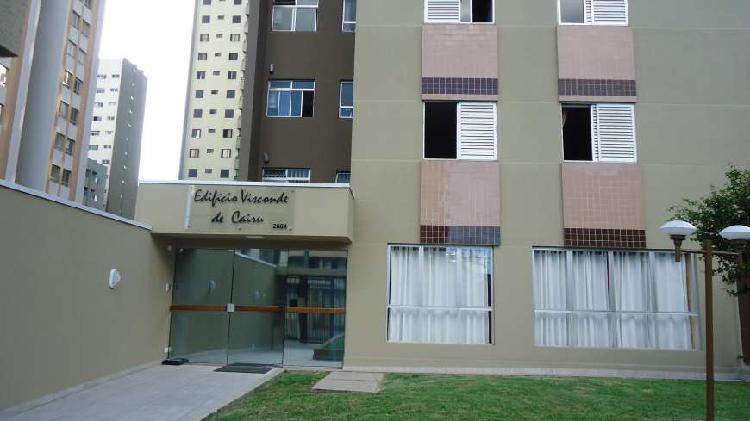 Apartamento com 3 Quartos à Venda, 83 m² por R$ 359.000